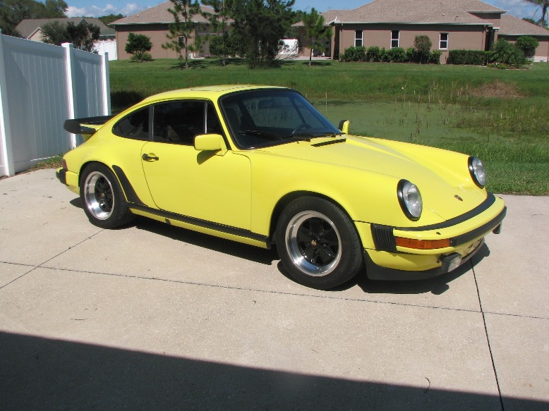 Porsche 1982 911SC-yellow 001-50%.jpg