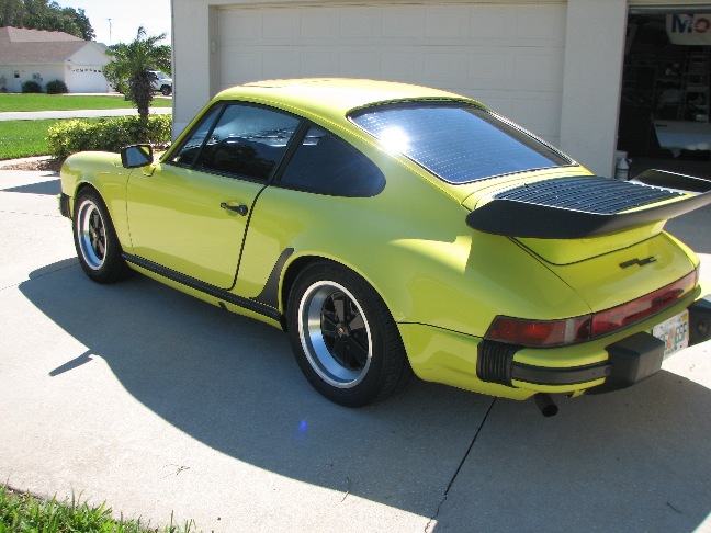 Porsche 1982 911SC-yellow 006-50%.jpg