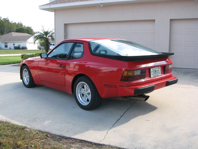 Porsche 1984 944 017.jpg